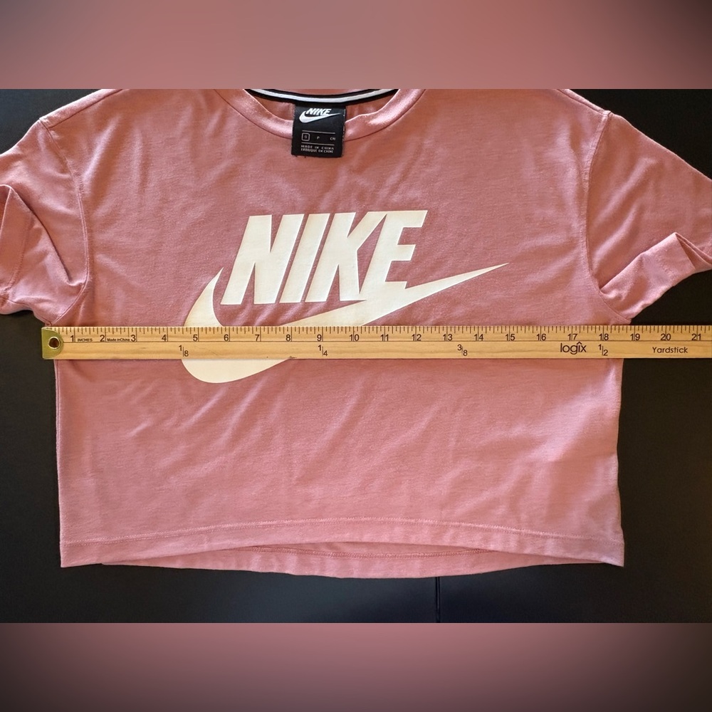 Nike Women’s Pink T-Shirt Cropped Logo-Size: Small-Preowned, EUC - Picture 9 of 10